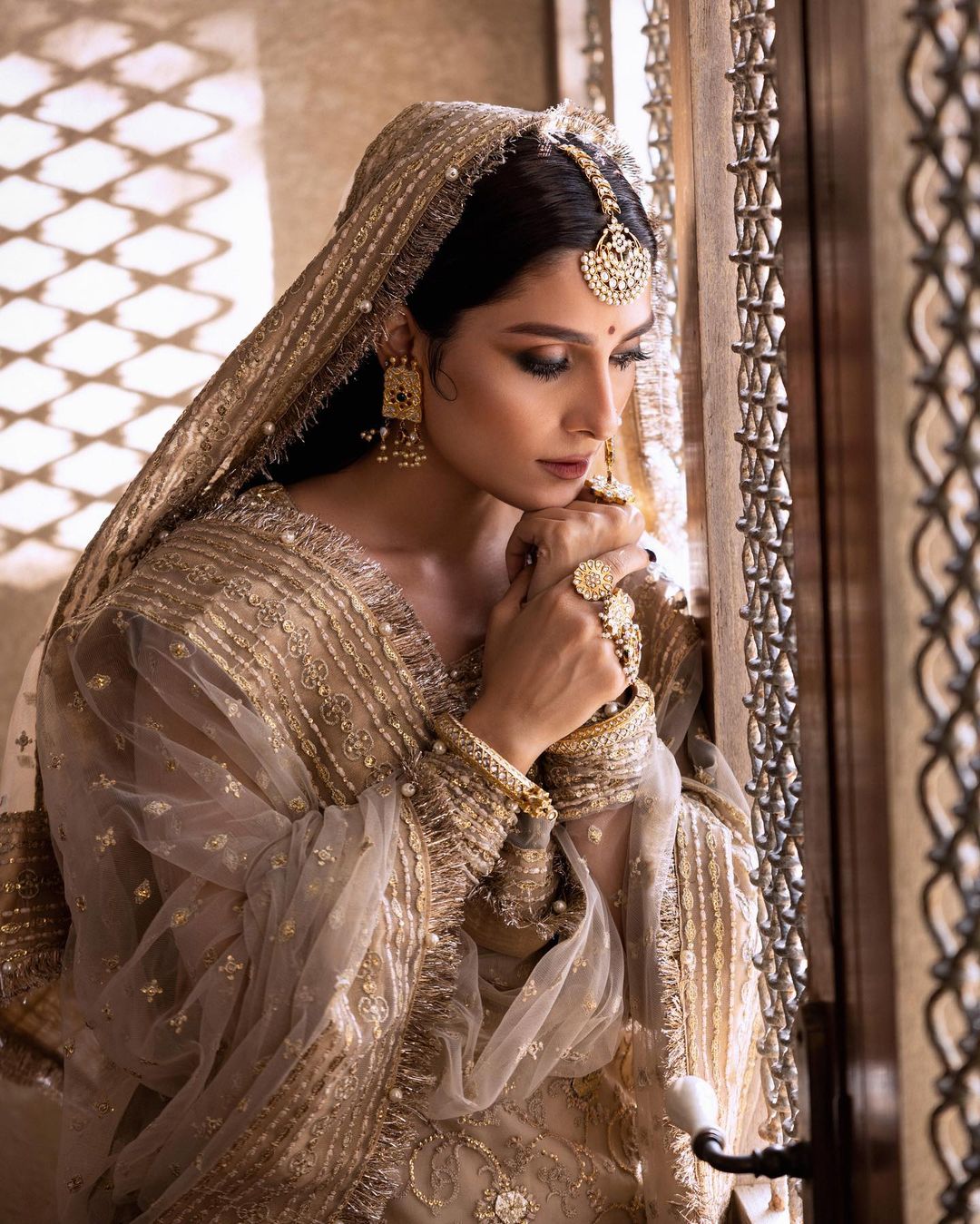 ayeza khan designer dresses Ayeza Khan x Sunnia Manahil