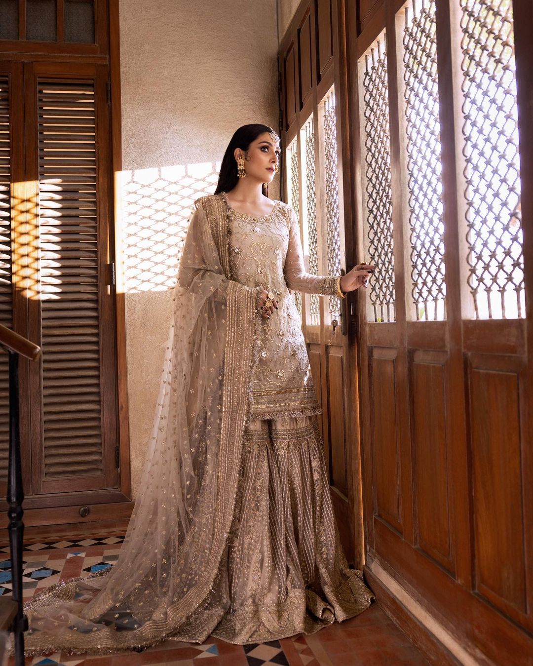 ayeza khan dress design The Stunning Ayeza khan radiates timeless beauty a quintessential  silhouette that screams glamour!, Studio 0320-1262887